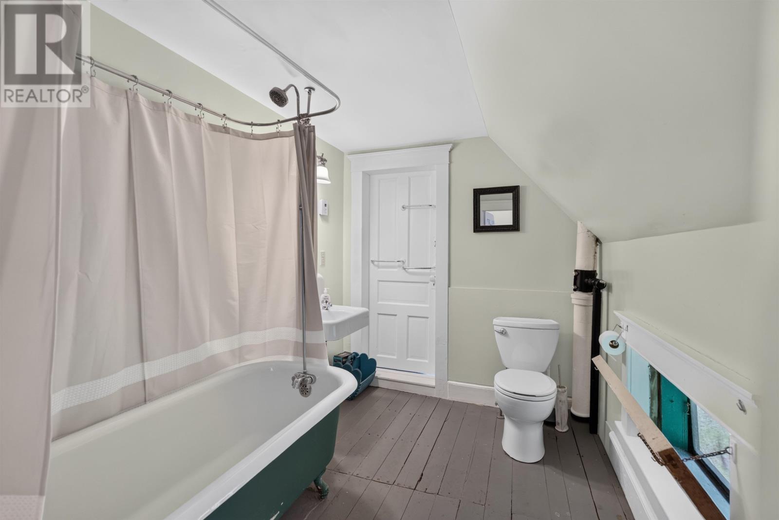662-664 Long River Road Property Photo 44