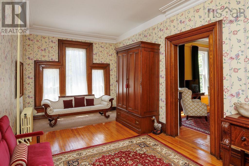 494 St George Street Property Photo 19