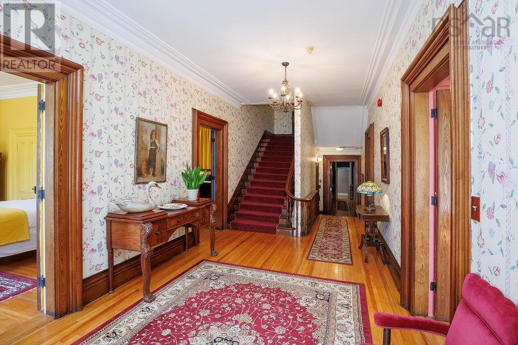 494 St George Street Property Photo 20