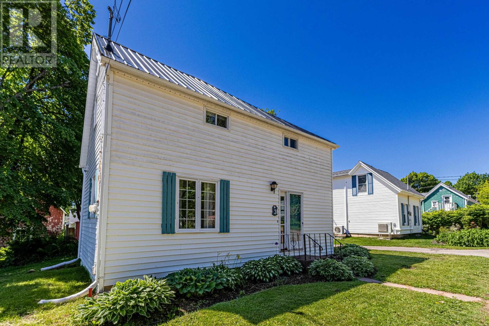 3 Howard Street Property Photo 3
