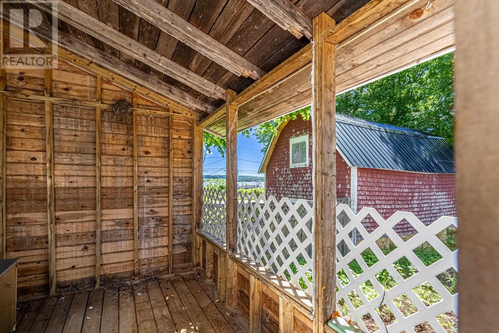3 Howard Street Property Photo 23