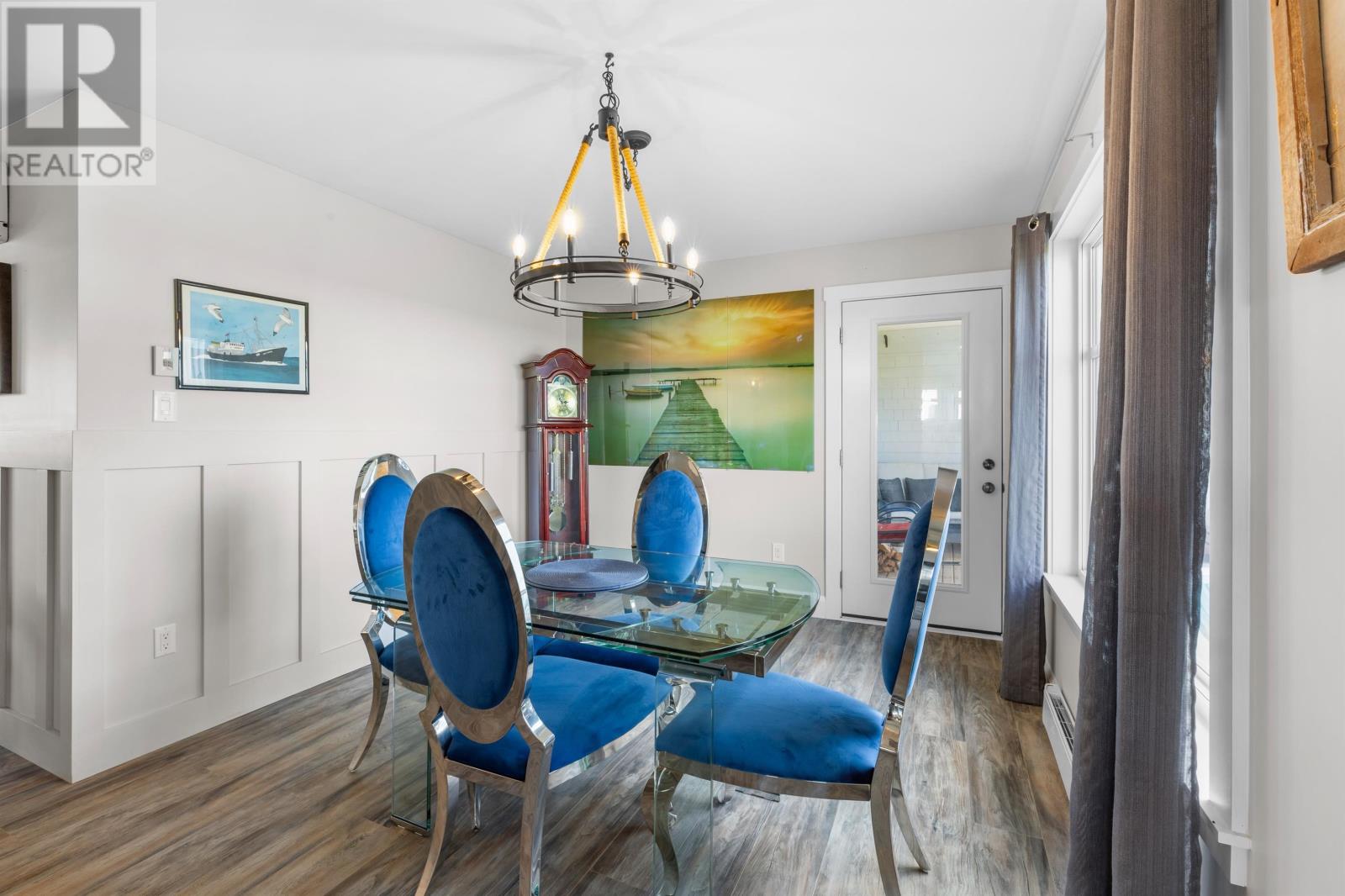 689 Strang Road Property Photo 17