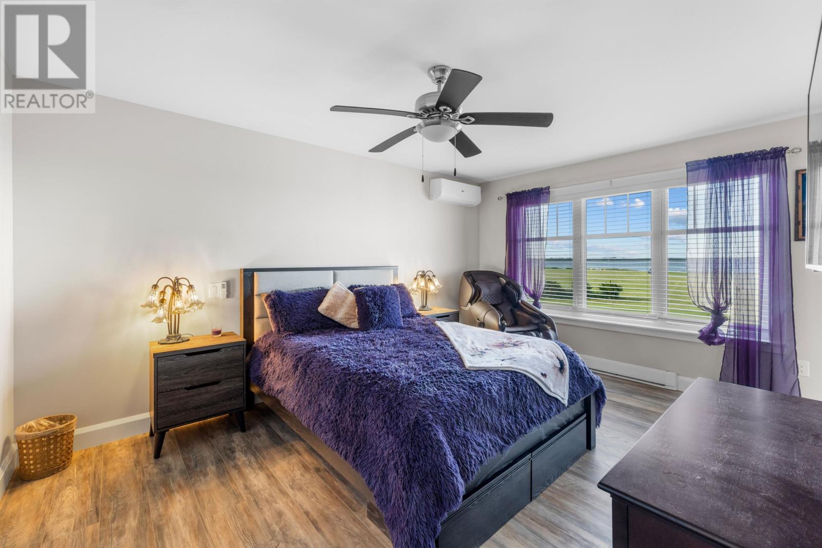 689 Strang Road Property Photo 18