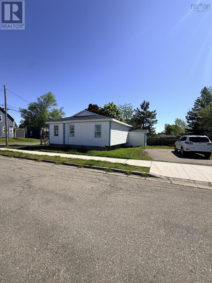 100-102 Henry Street Street Property Photo 2