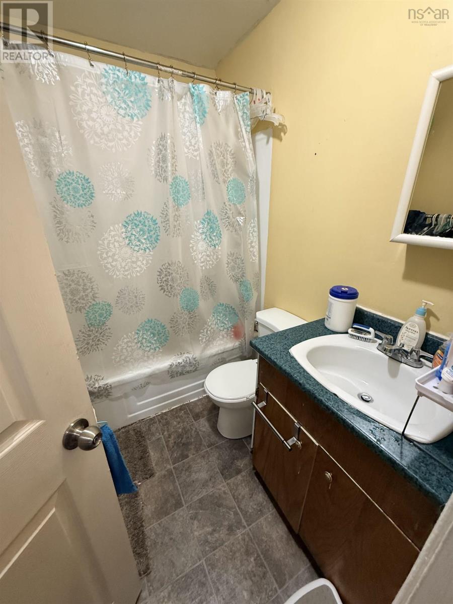100-102 Henry Street Street Property Photo 20