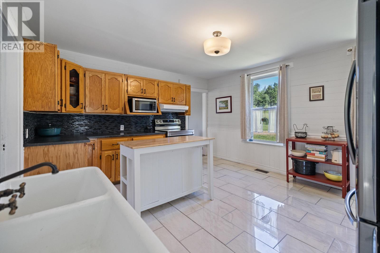 2685 Brooklyn Road Property Photo 6