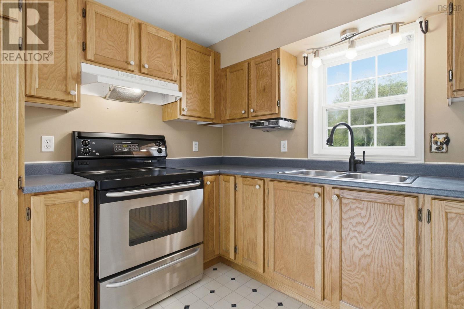 73 Underwood Road Property Photo 13