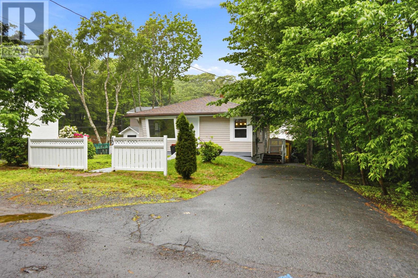 12 Nelson Avenue Property Photo 1