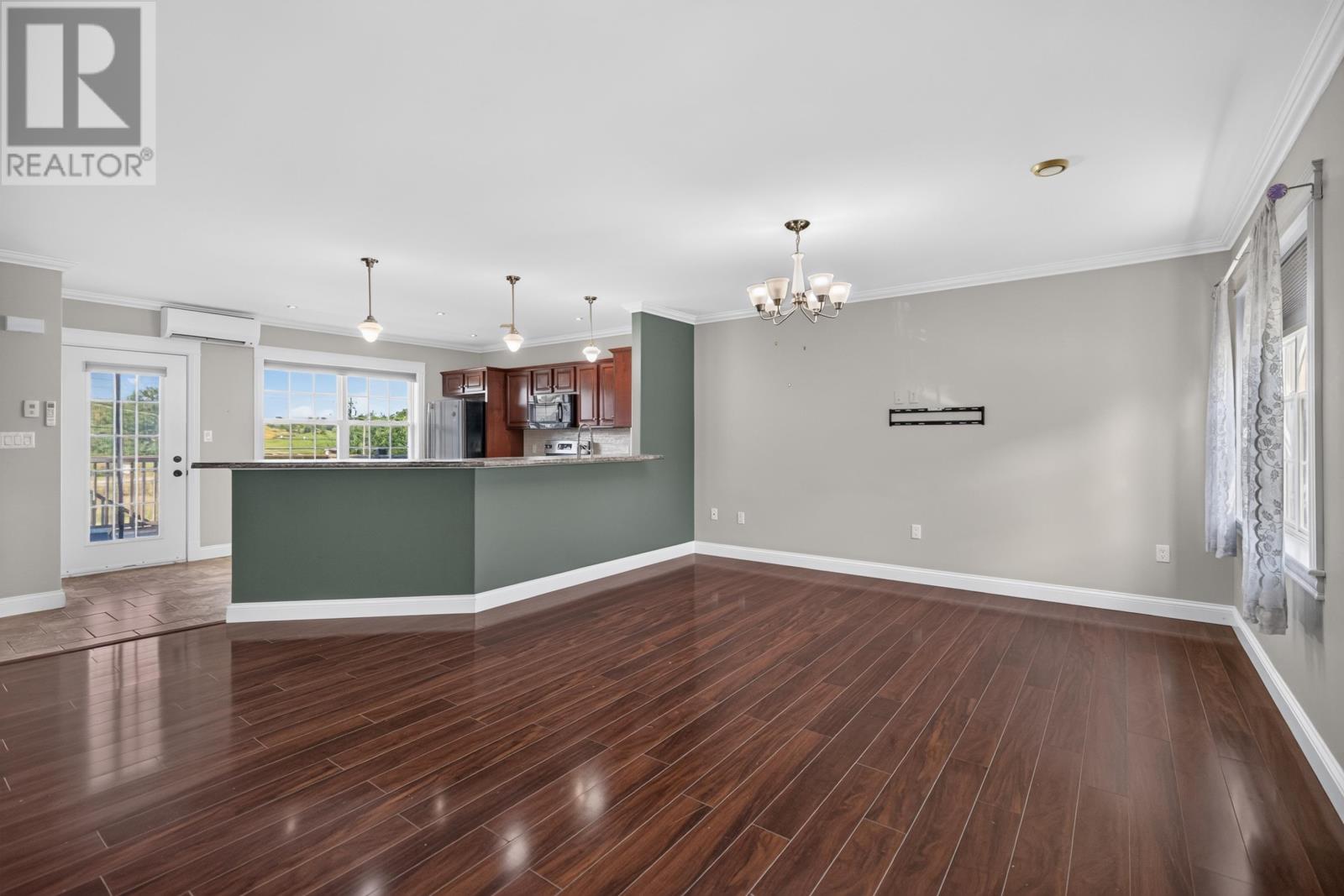 15 Cameron Heights Property Photo 5