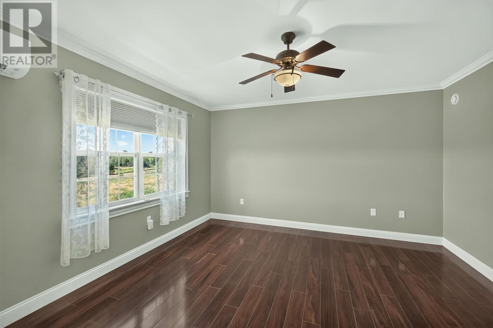 15 Cameron Heights Property Photo 14