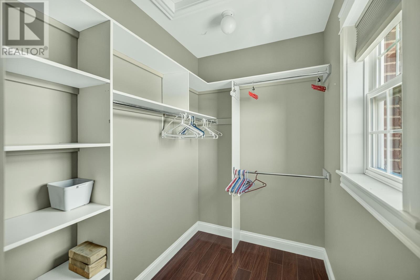 15 Cameron Heights Property Photo 16