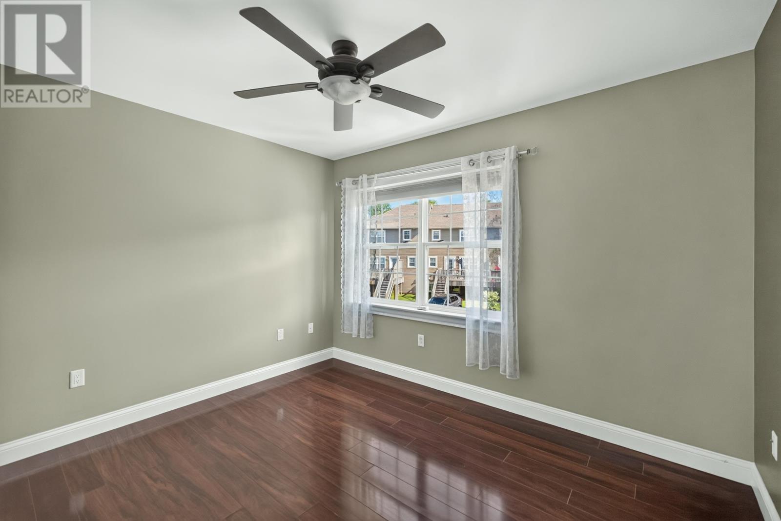 15 Cameron Heights Property Photo 17