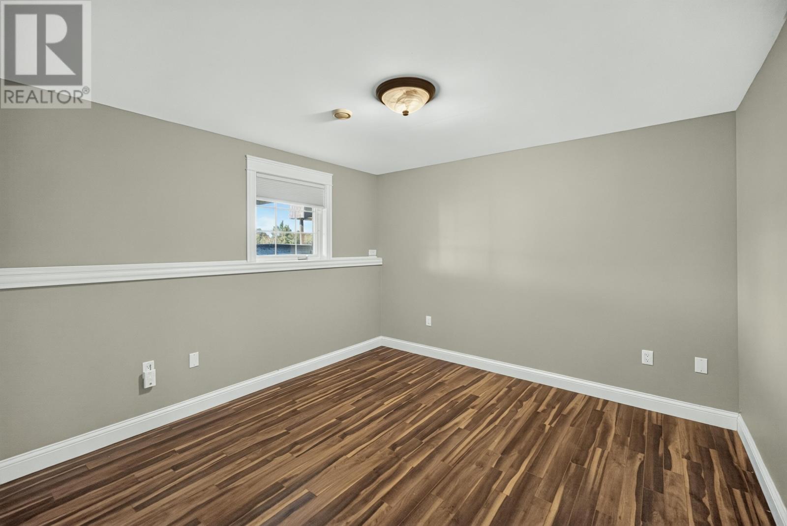 15 Cameron Heights Property Photo 23