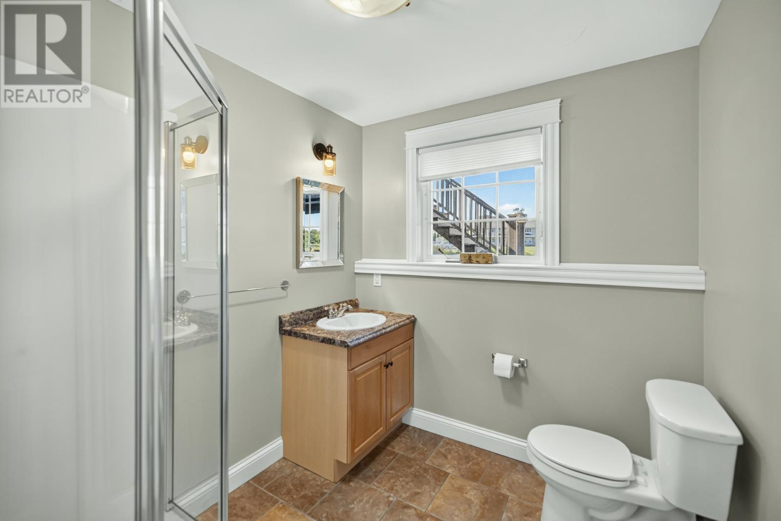 15 Cameron Heights Property Photo 25