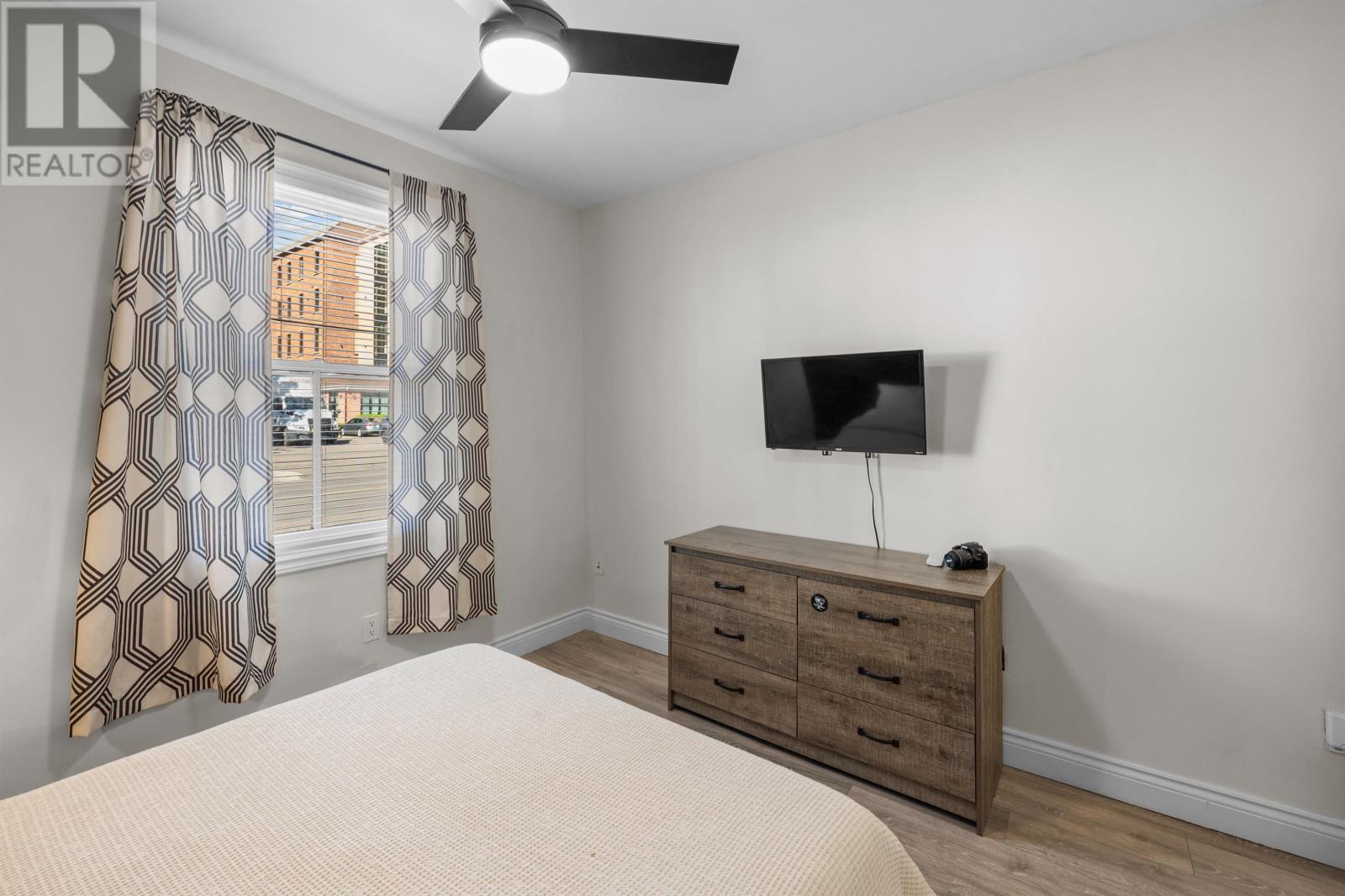 44 Weymouth Street Property Photo 23