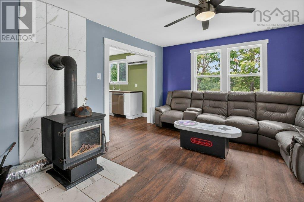 309 Forties Road Property Photo 6