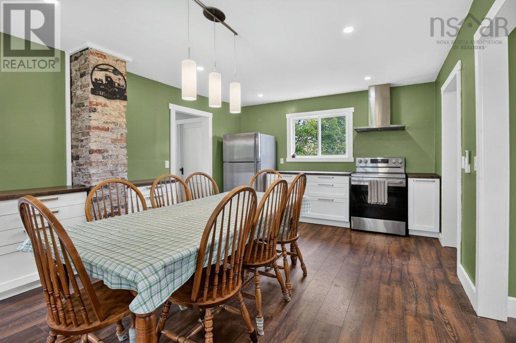309 Forties Road Property Photo 14