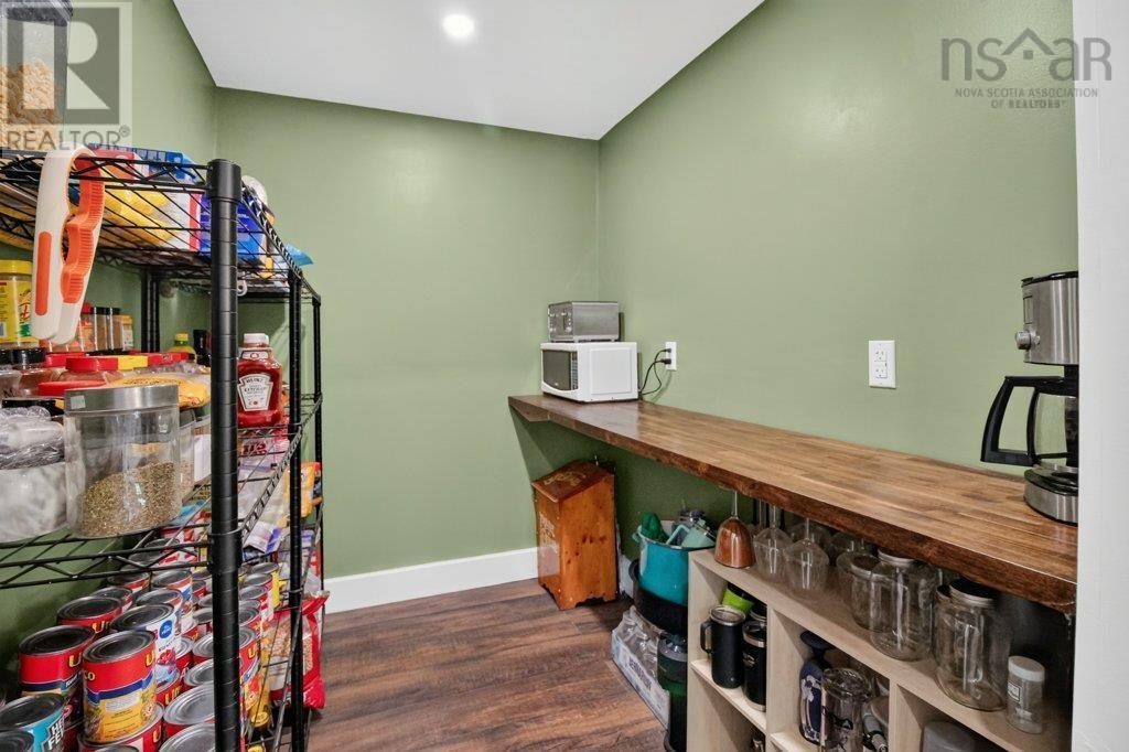 309 Forties Road Property Photo 16