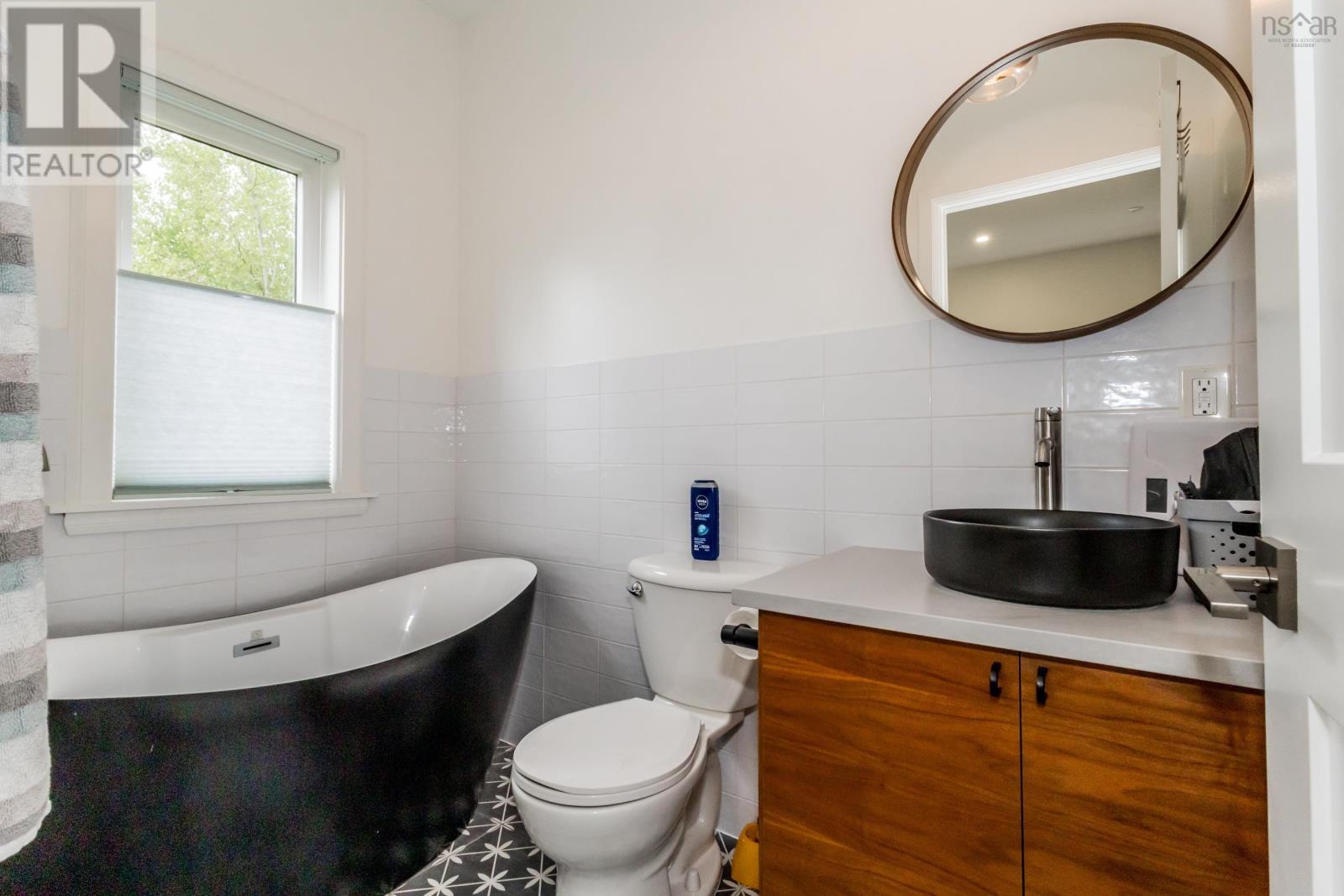 65 Jessicas Way Property Photo 34