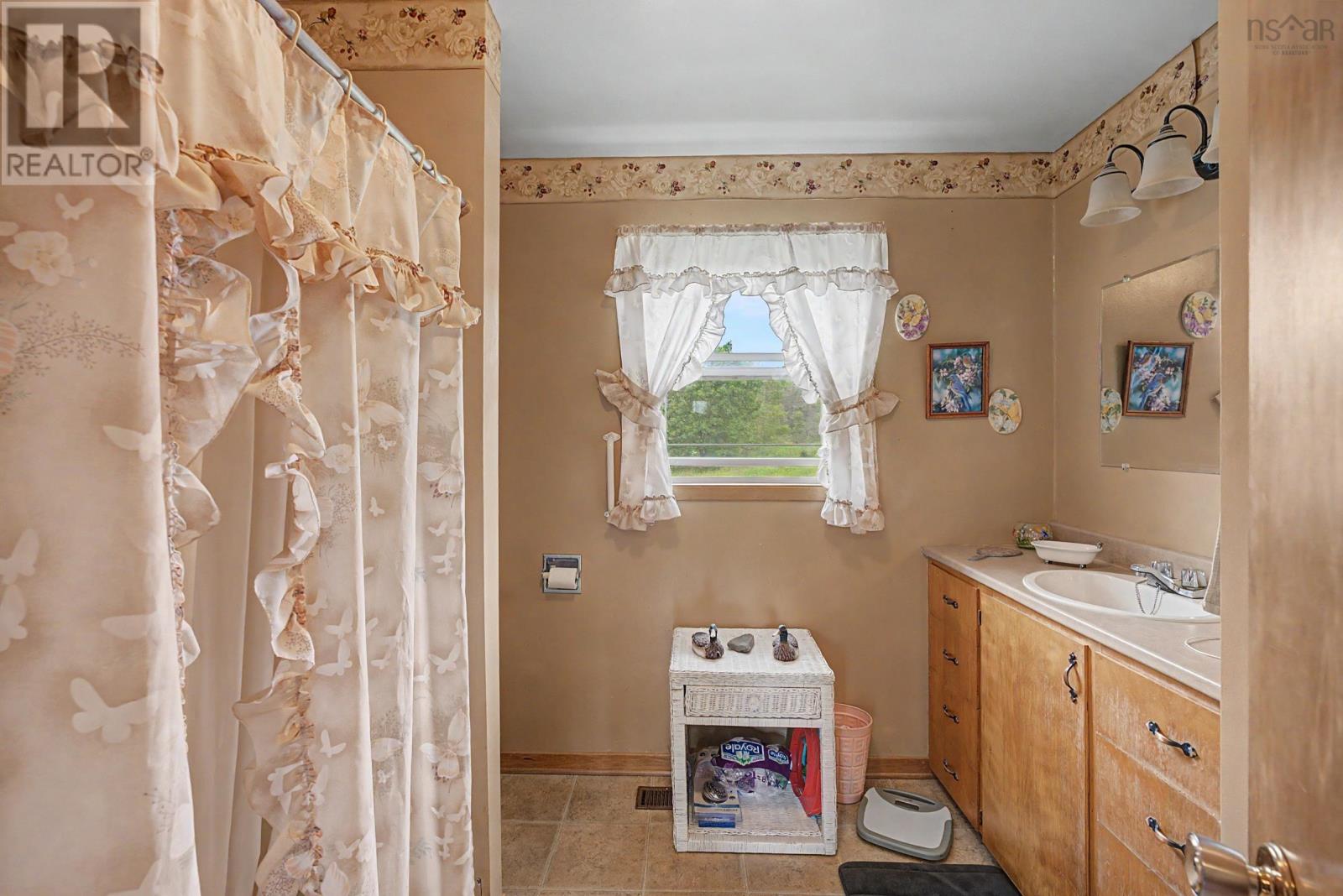39 Rogers Road Property Photo 29