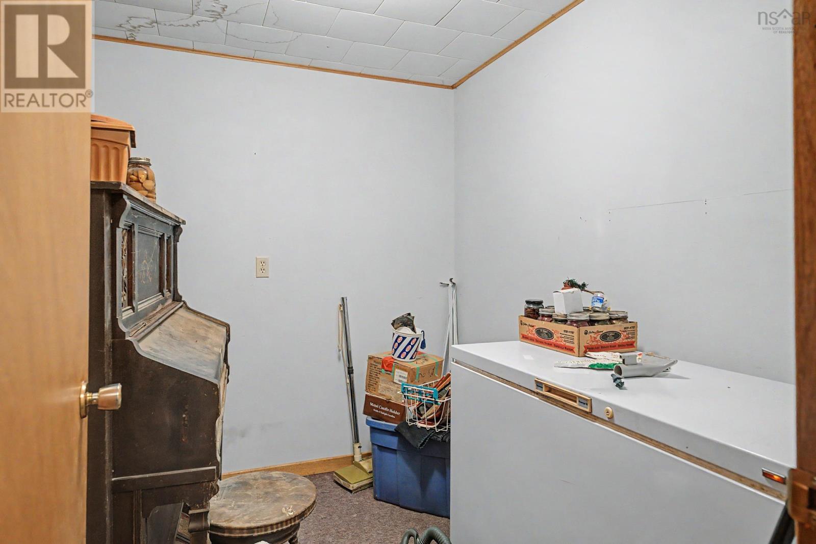 39 Rogers Road Property Photo 36