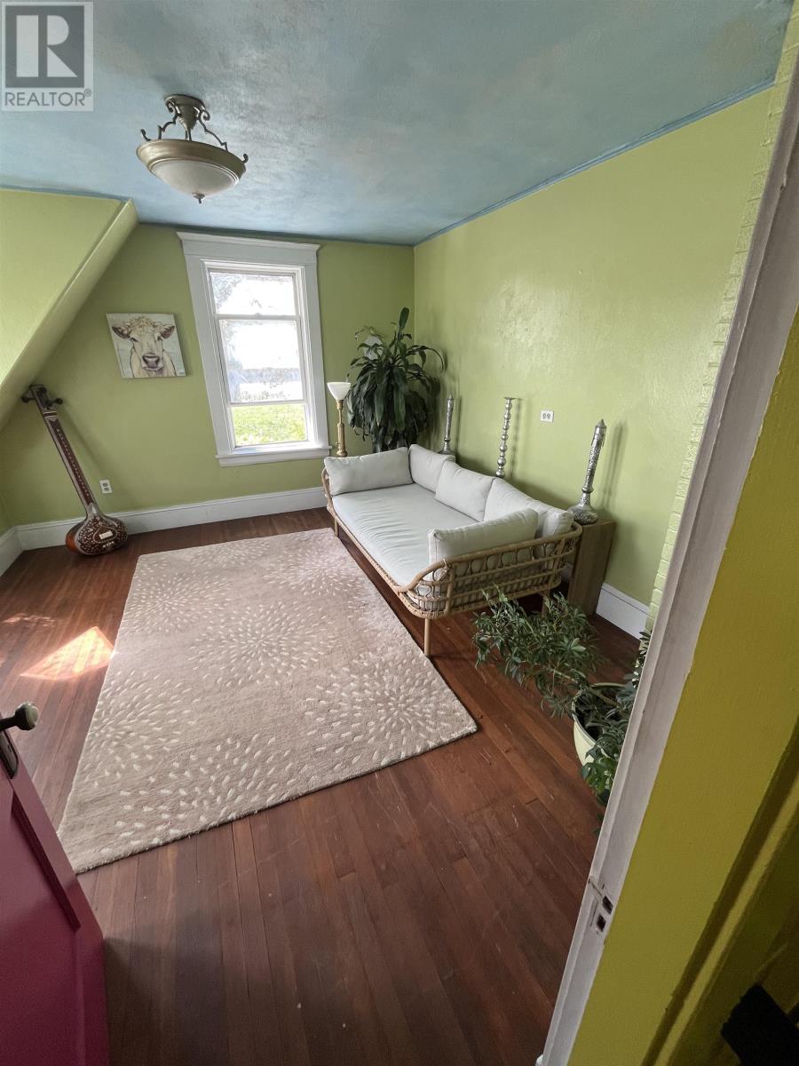 10466 Normans Road Property Photo 25