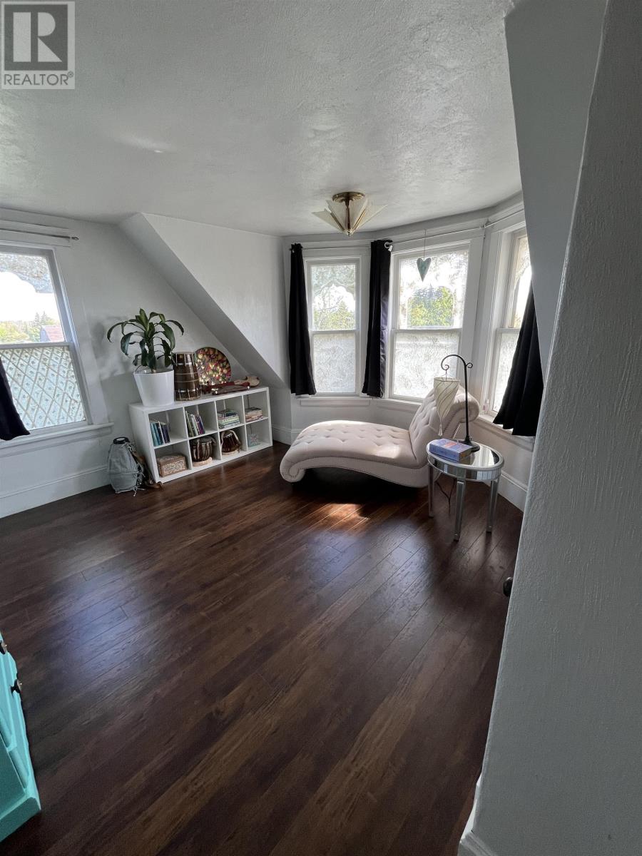 10466 Normans Road Property Photo 27
