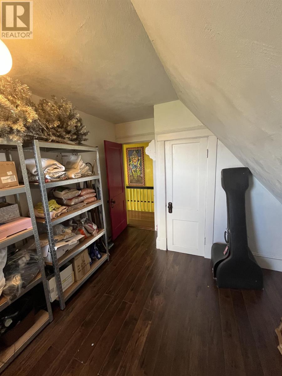 10466 Normans Road Property Photo 32