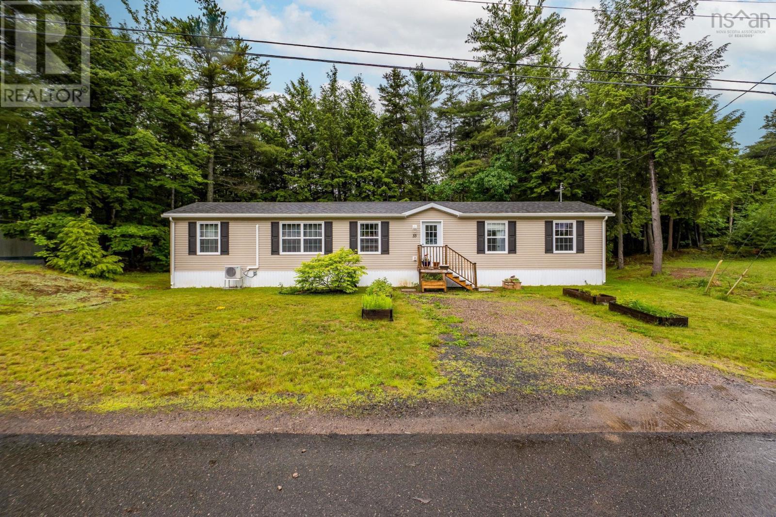 33 Shelby Crescent Property Photo 33