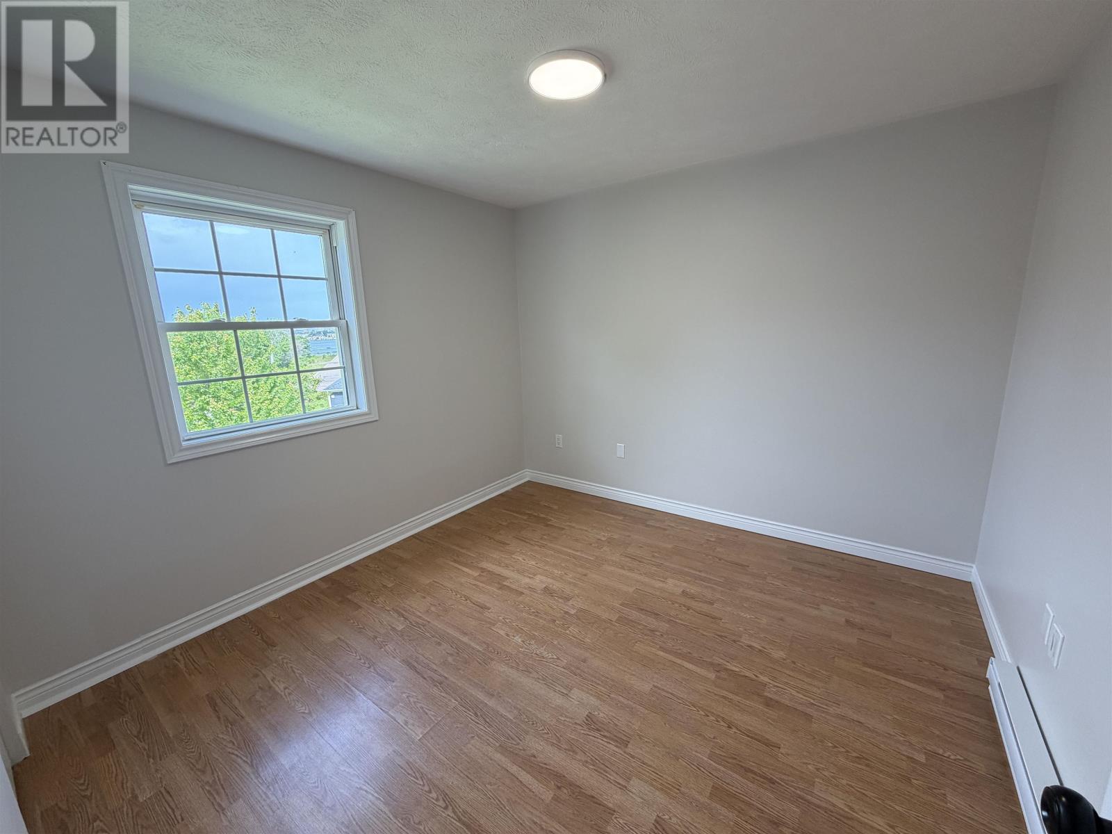Unit 7 10 Glen Stewart Drive Property Photo 9