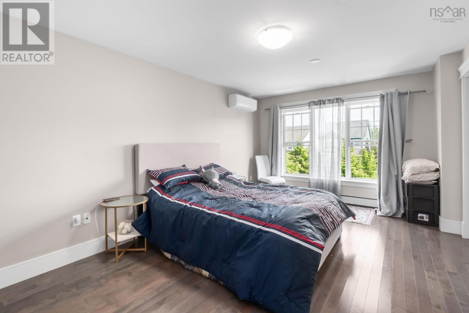 15 Lowther Lane Property Photo 11