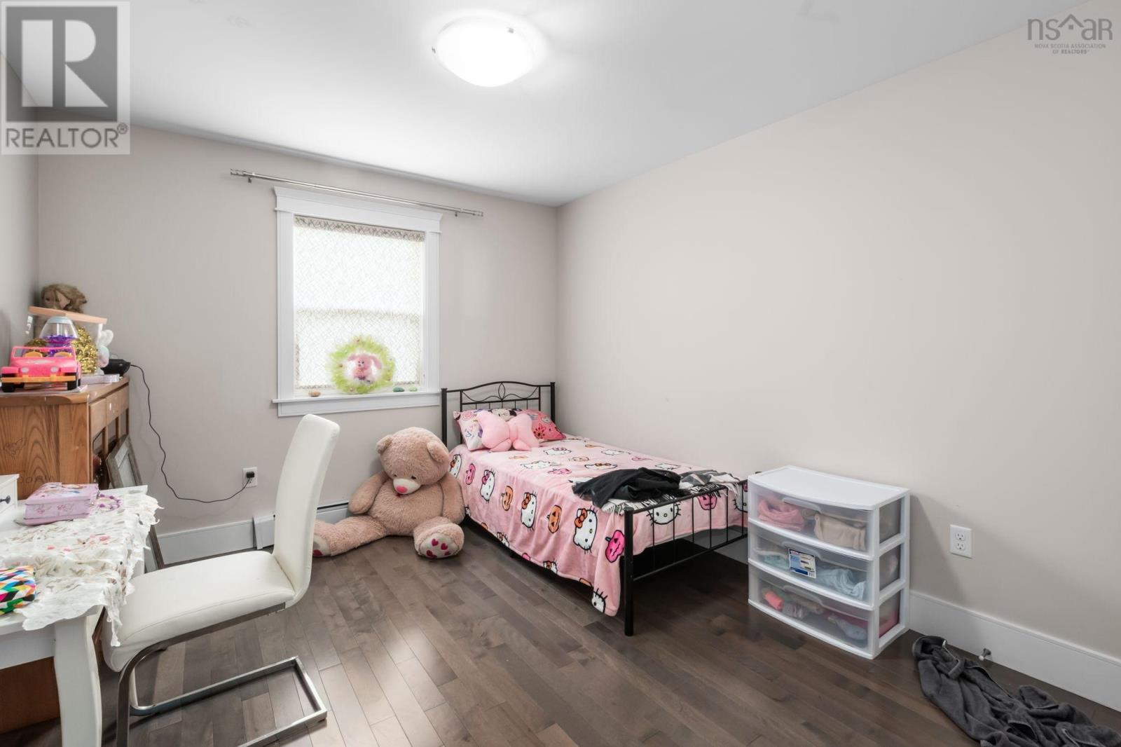15 Lowther Lane Property Photo 16