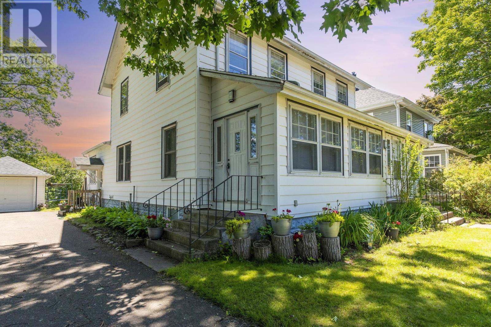 68 Connaught Avenue Property Photo 4