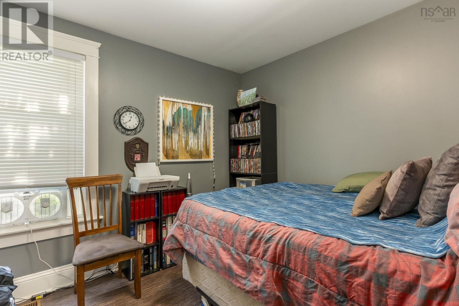 68 Connaught Avenue Property Photo 21