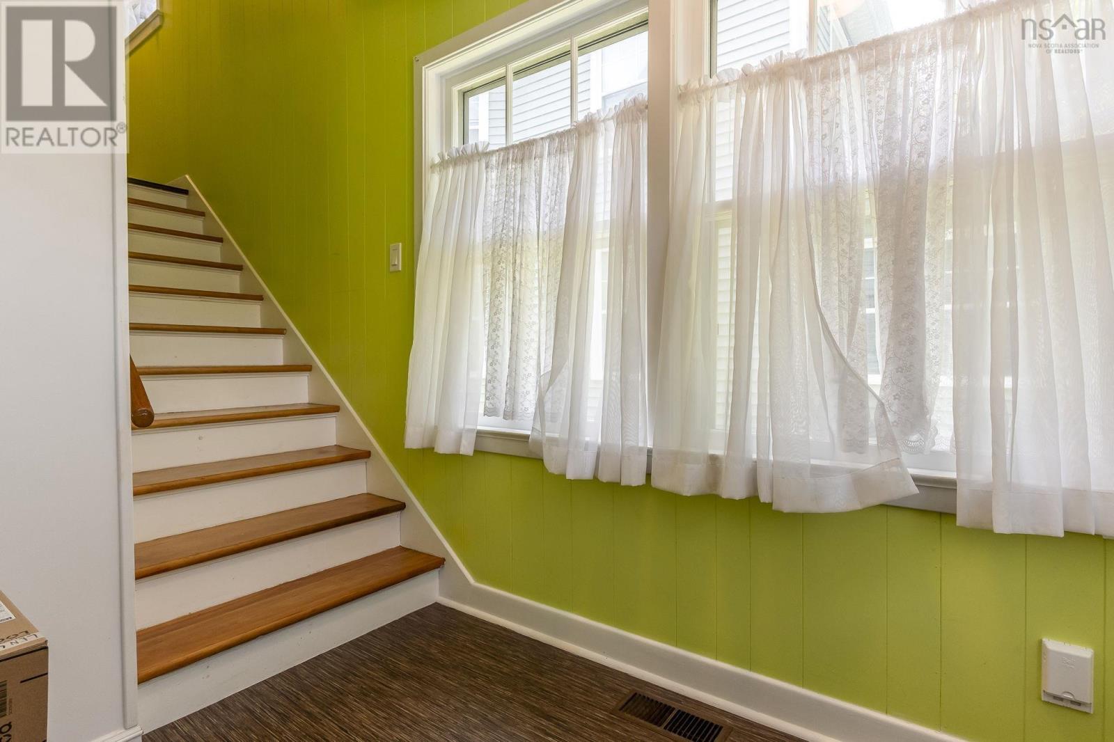 68 Connaught Avenue Property Photo 22