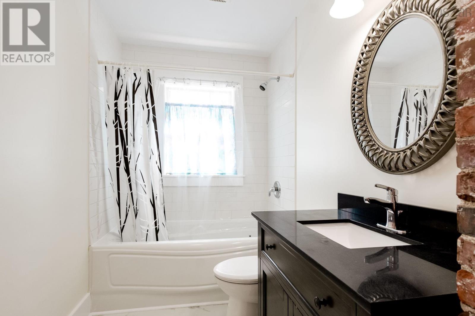68 Connaught Avenue Property Photo 30