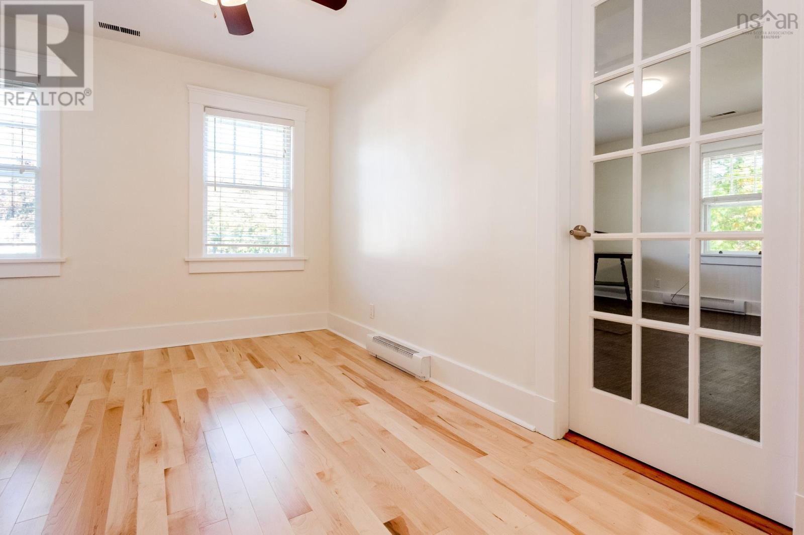 68 Connaught Avenue Property Photo 33