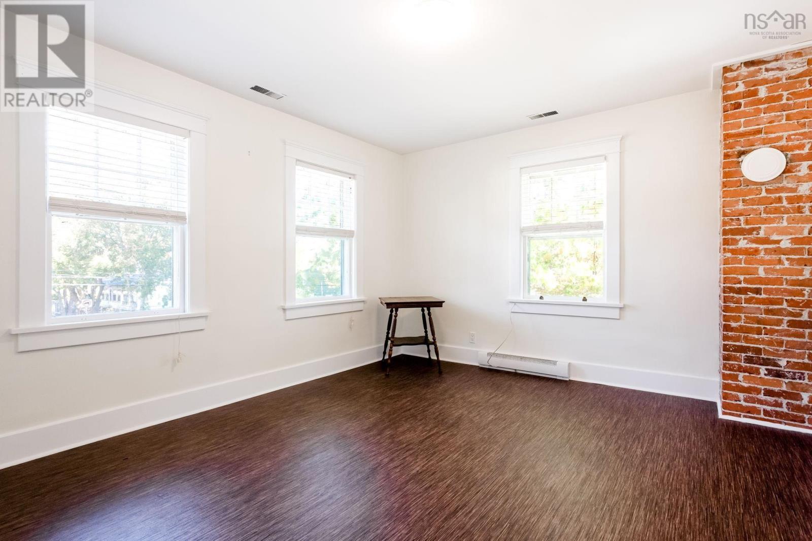 68 Connaught Avenue Property Photo 35