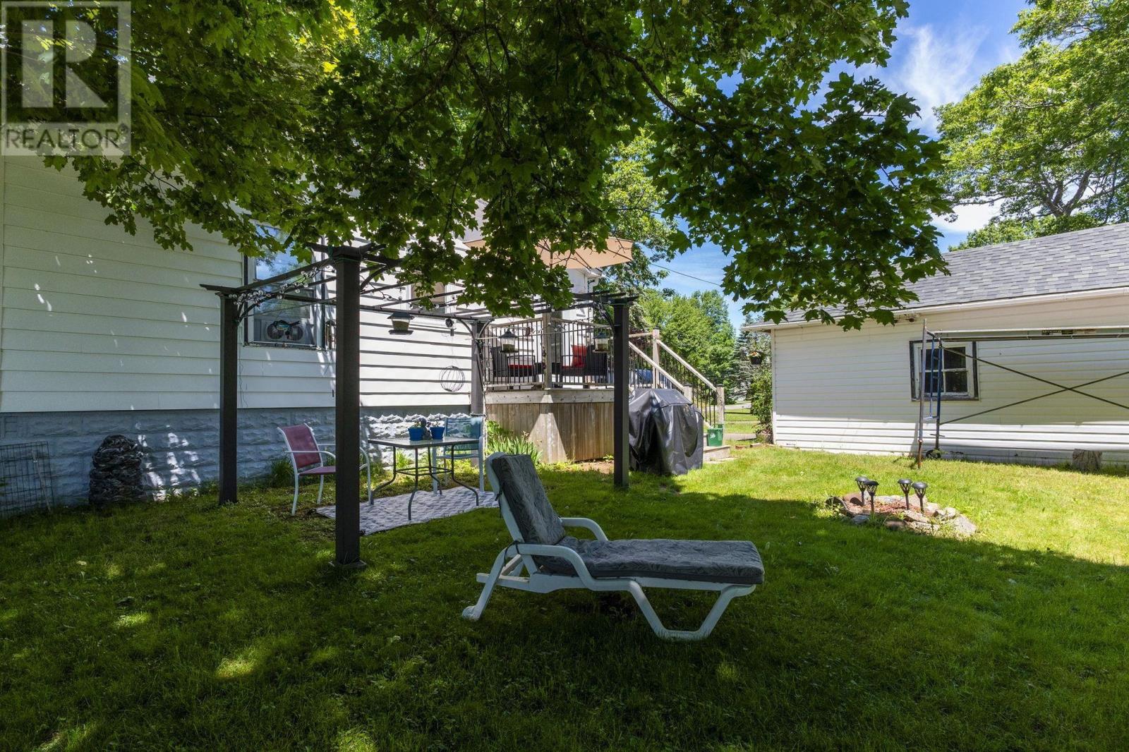 68 Connaught Avenue Property Photo 40