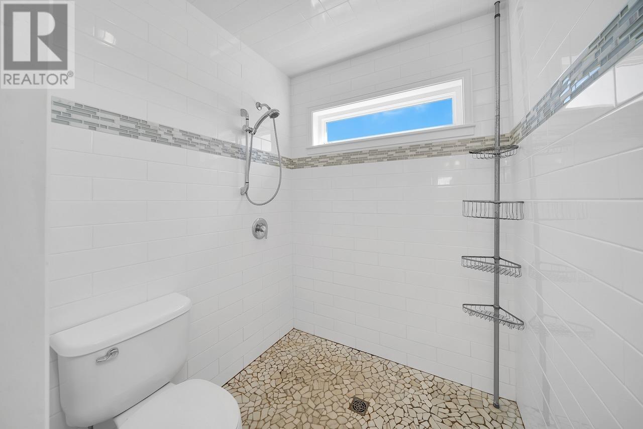 11 Howe Point Road Property Photo 21