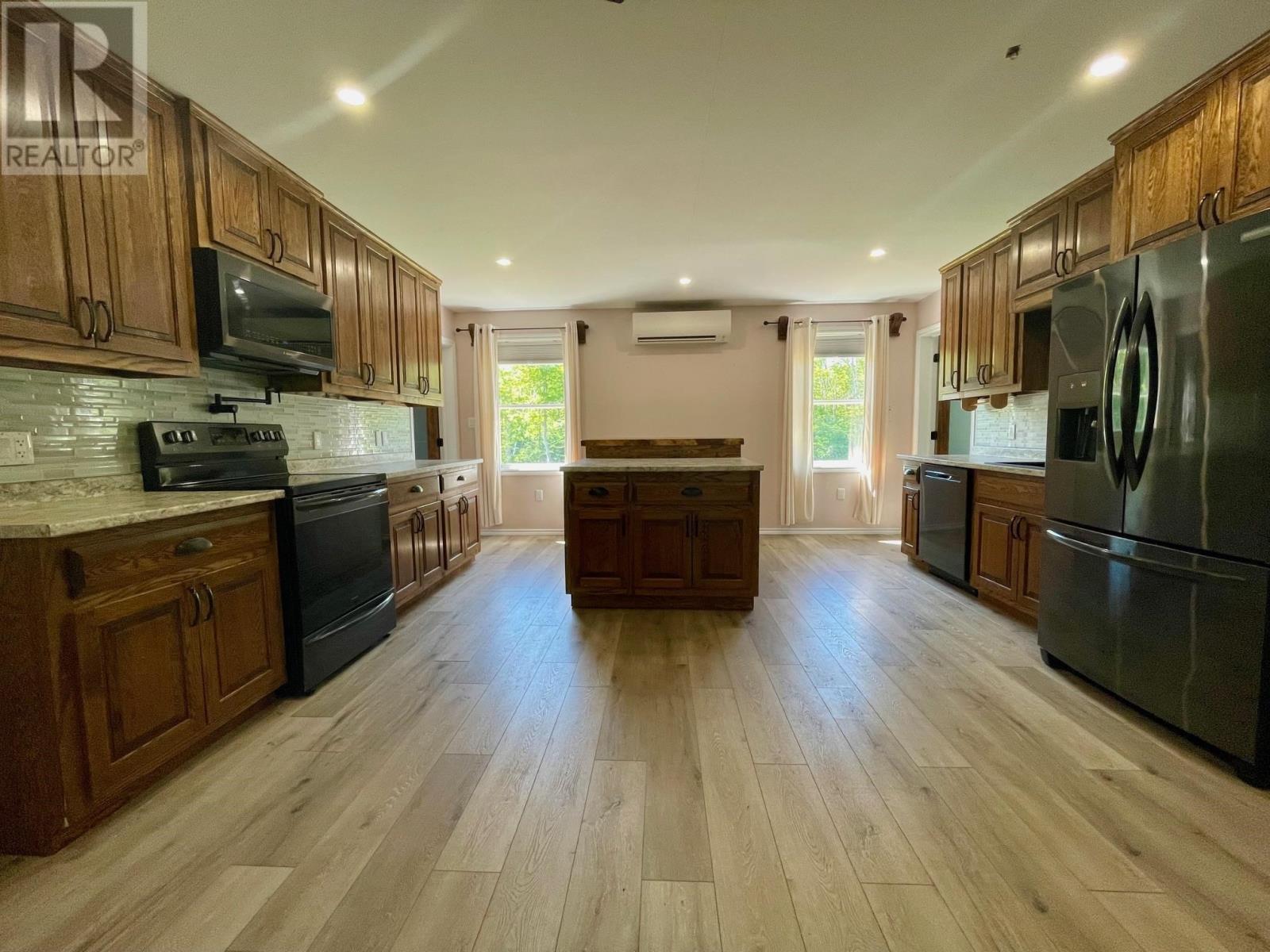 1702 Inkerman Road Property Photo 4