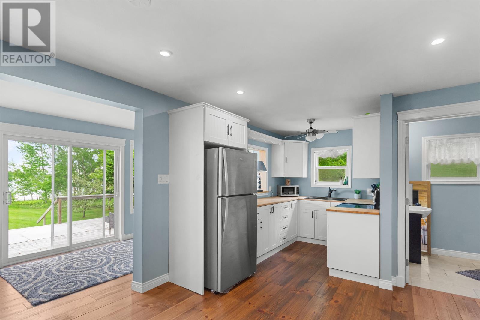 136 Delodder Road Property Photo 4