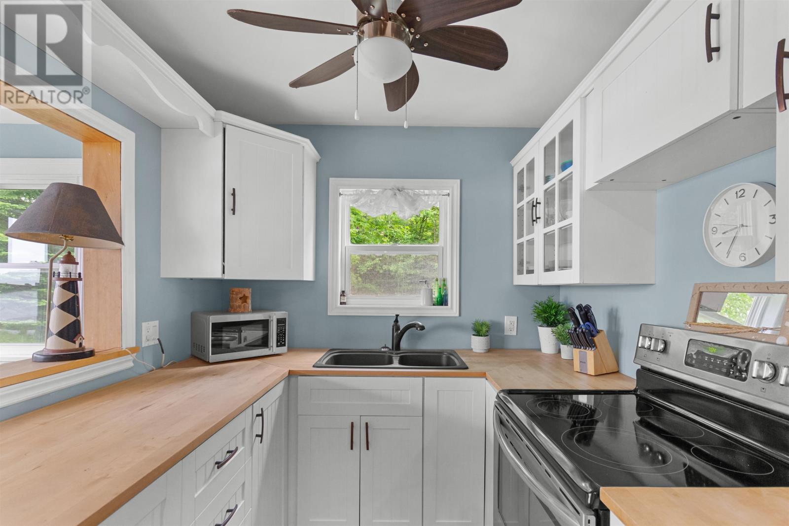 136 Delodder Road Property Photo 6