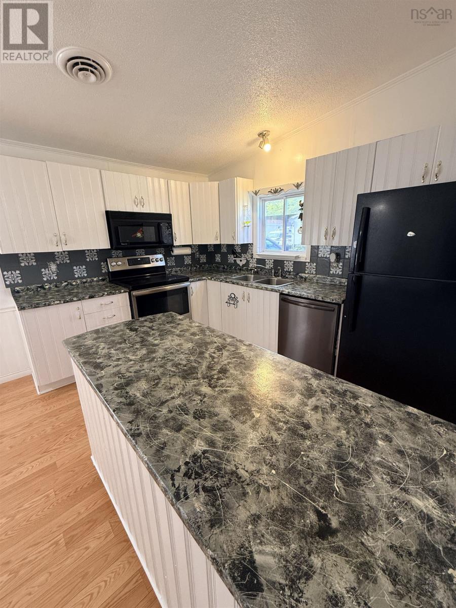41 Third Street Property Photo 10