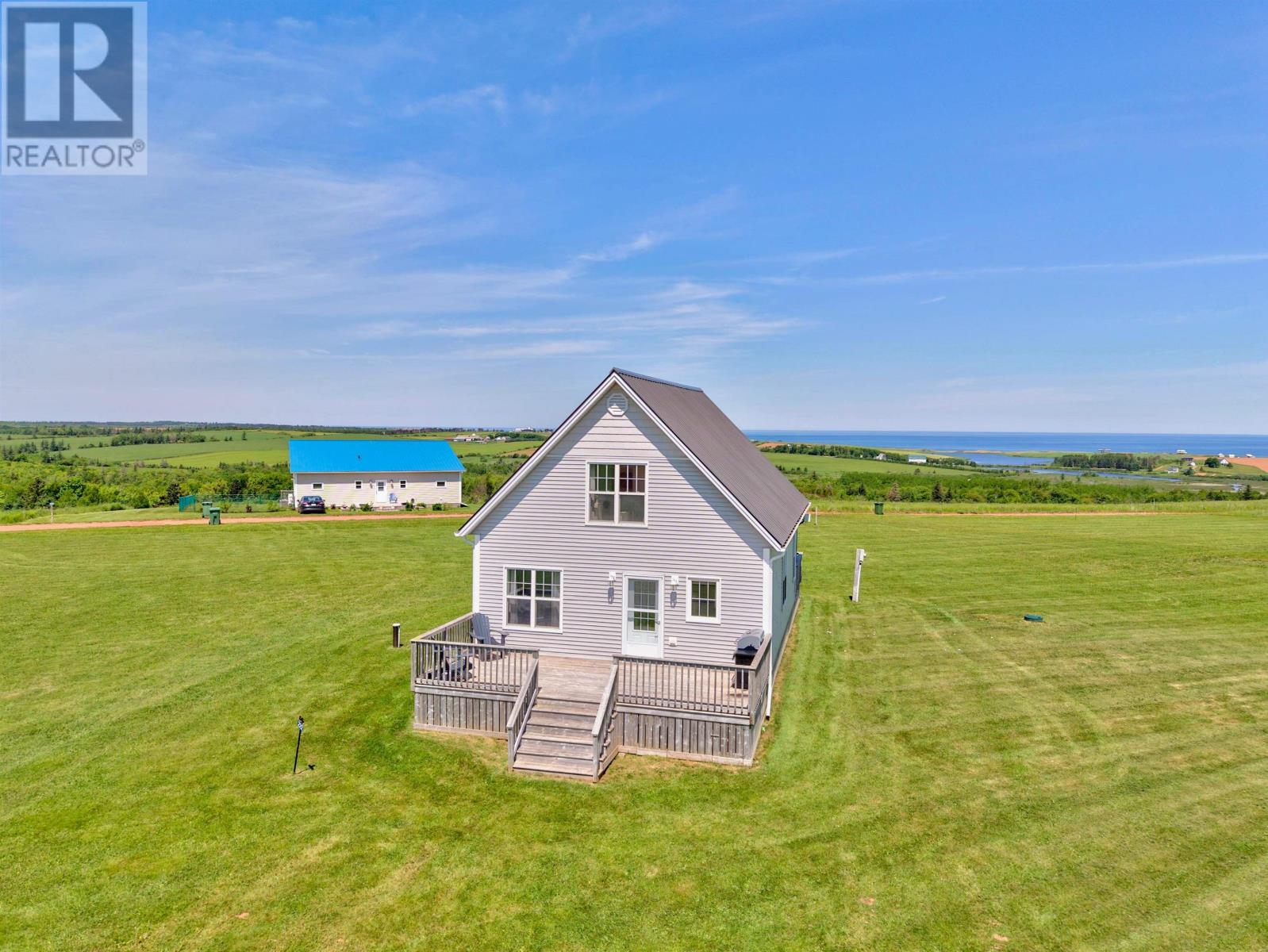 222 Camelot Property Photo 5