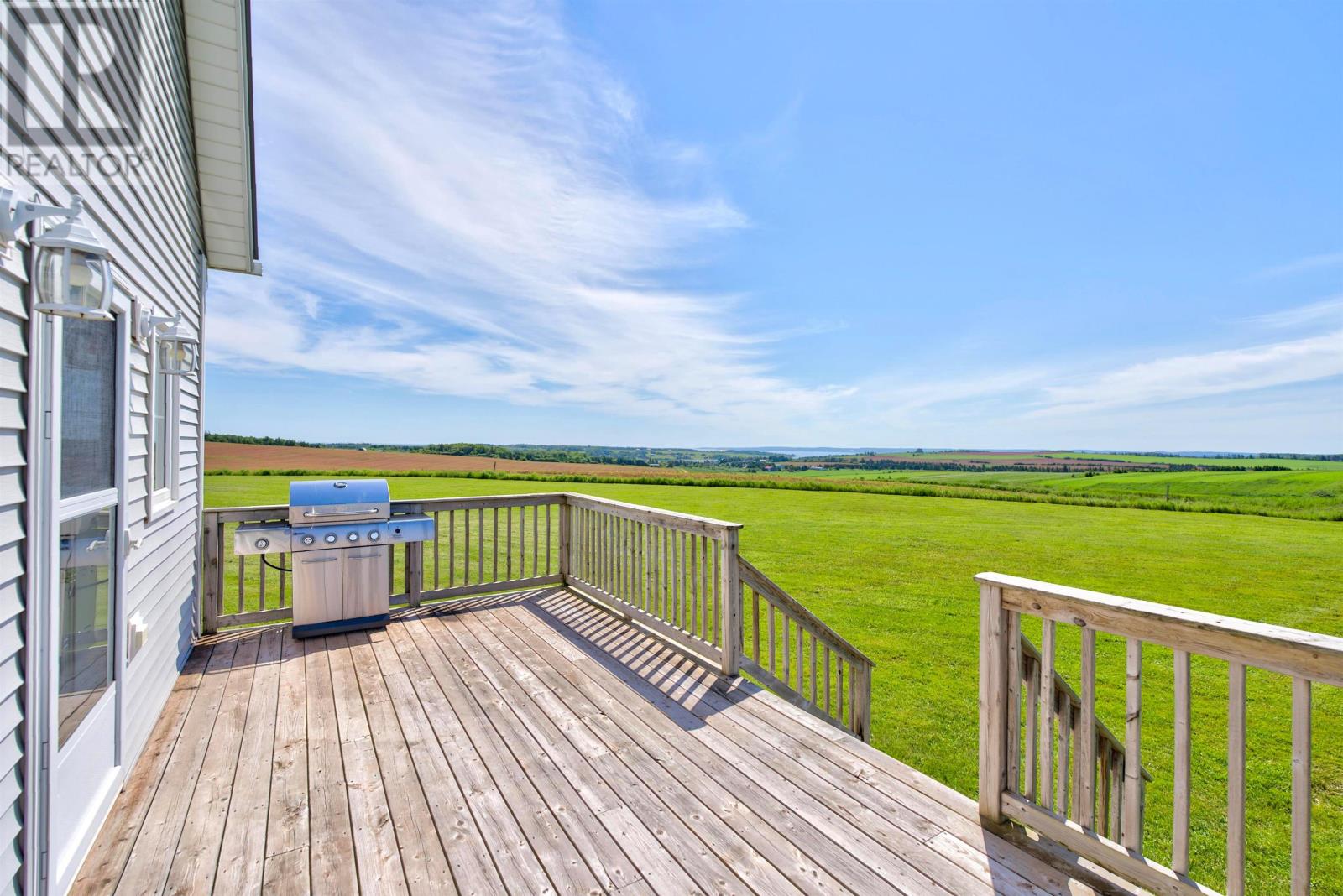 222 Camelot Property Photo 6
