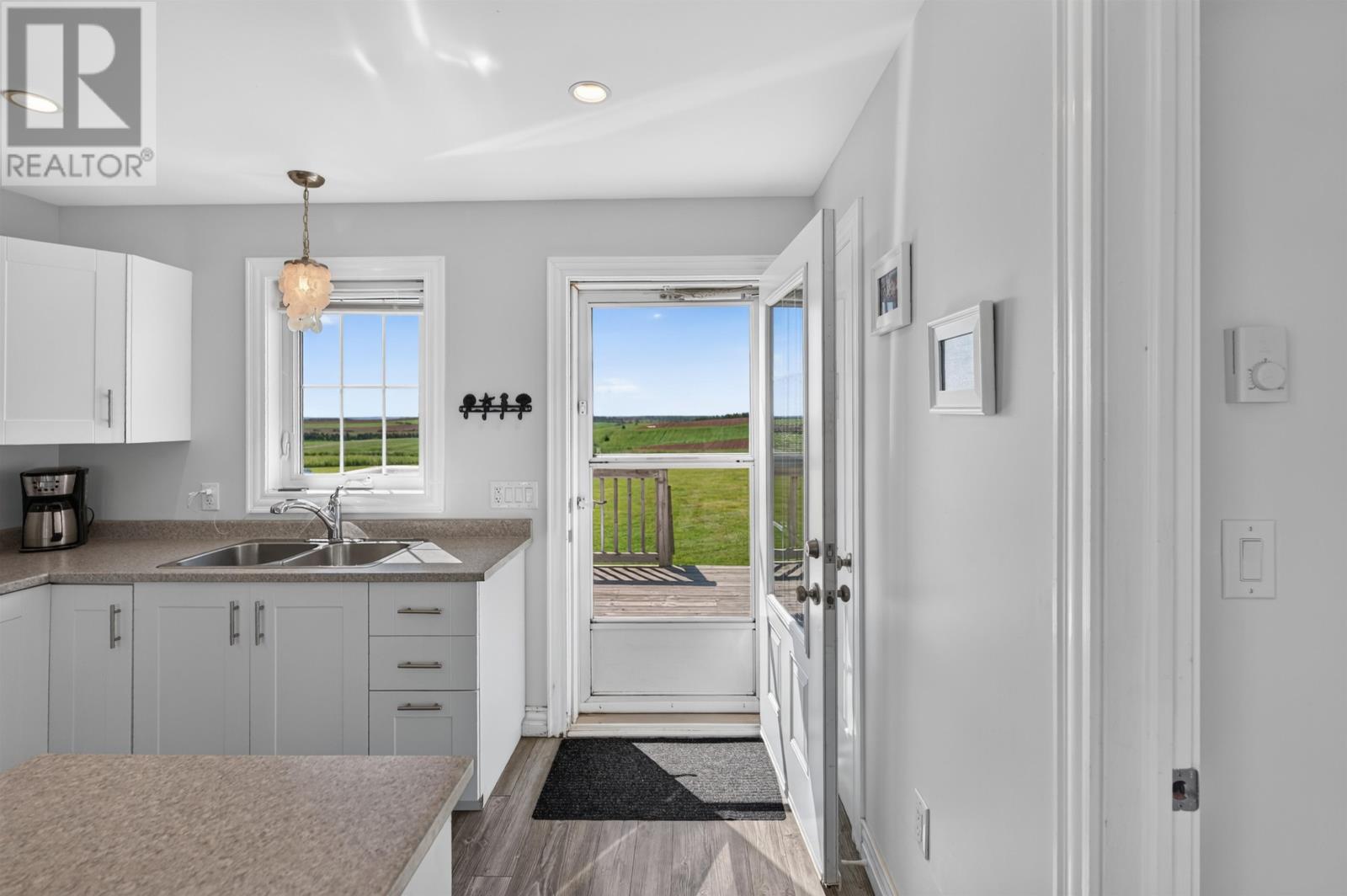 222 Camelot Property Photo 7
