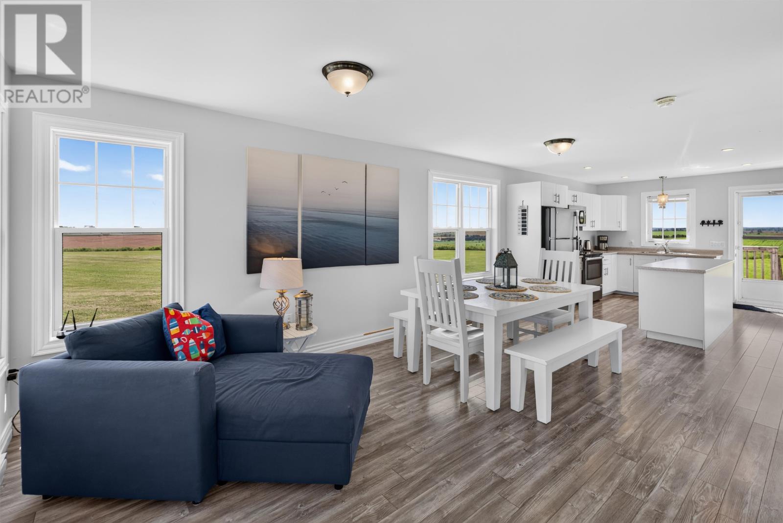 222 Camelot Property Photo 12