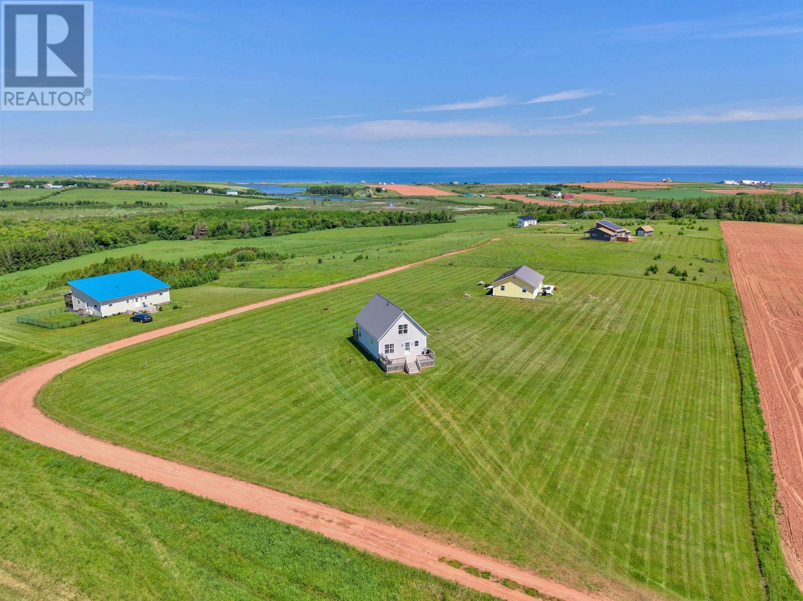 222 Camelot Property Photo 34