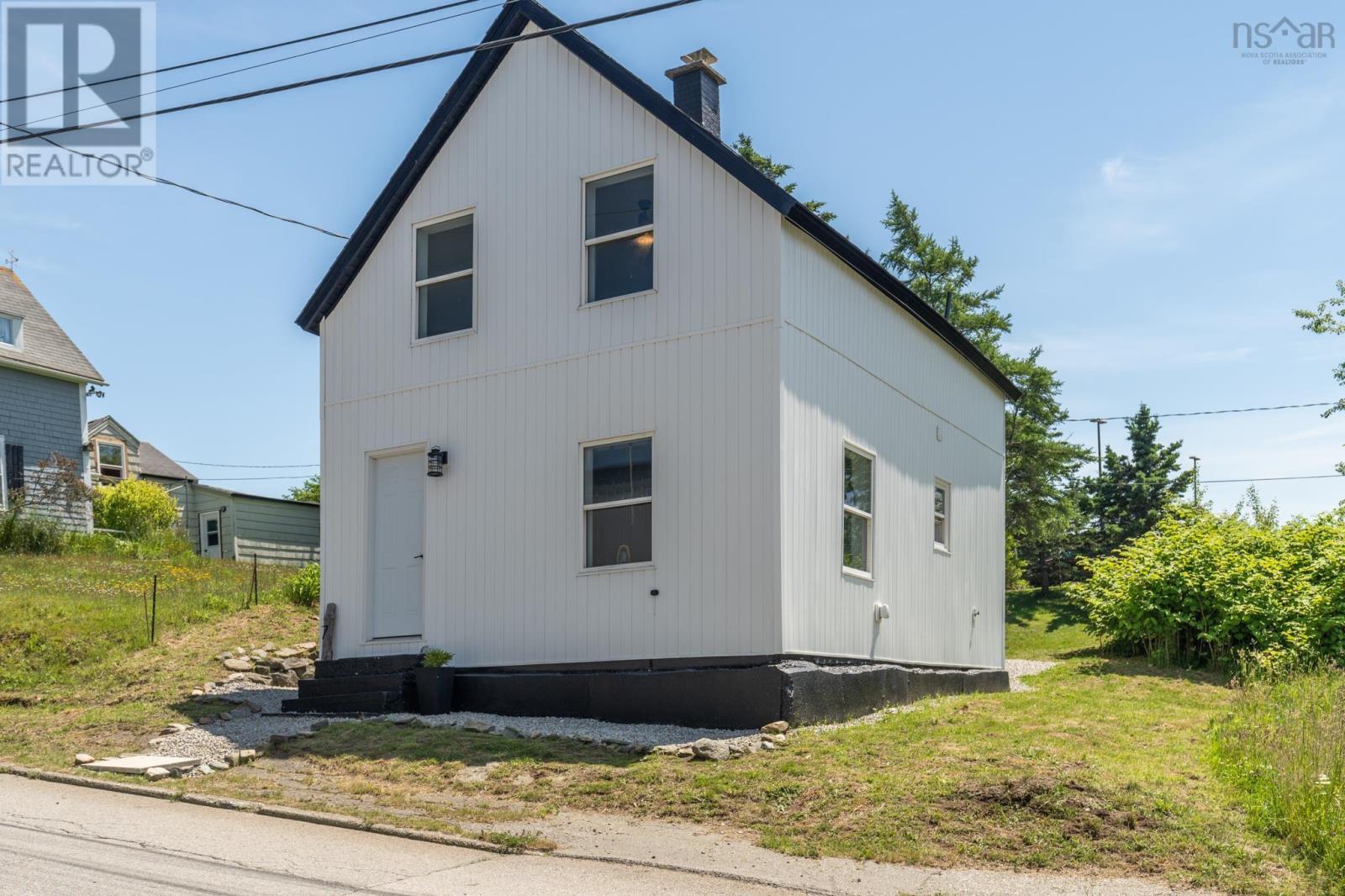 7 Pearl Street Property Photo 3